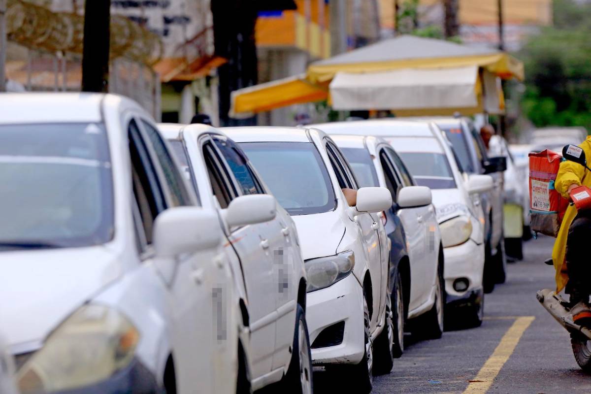 Cinco millones de lempiras por extorsión pagan al mes taxis colectivos
