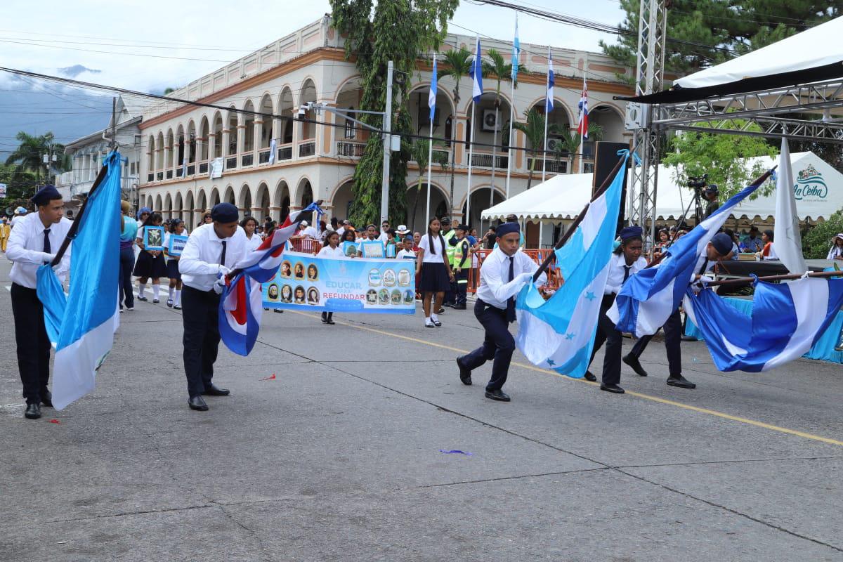 Desfiles patrios 2025: tradición y patriotismo resaltan en La Ceiba