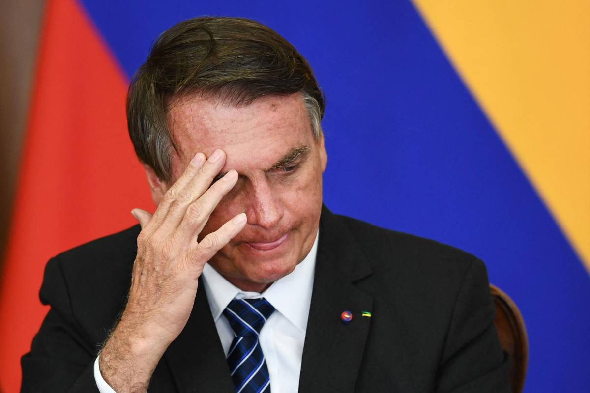Acusan a Bolsonaro de “crímenes contra la humanidad” por 600,000 muertes de covid