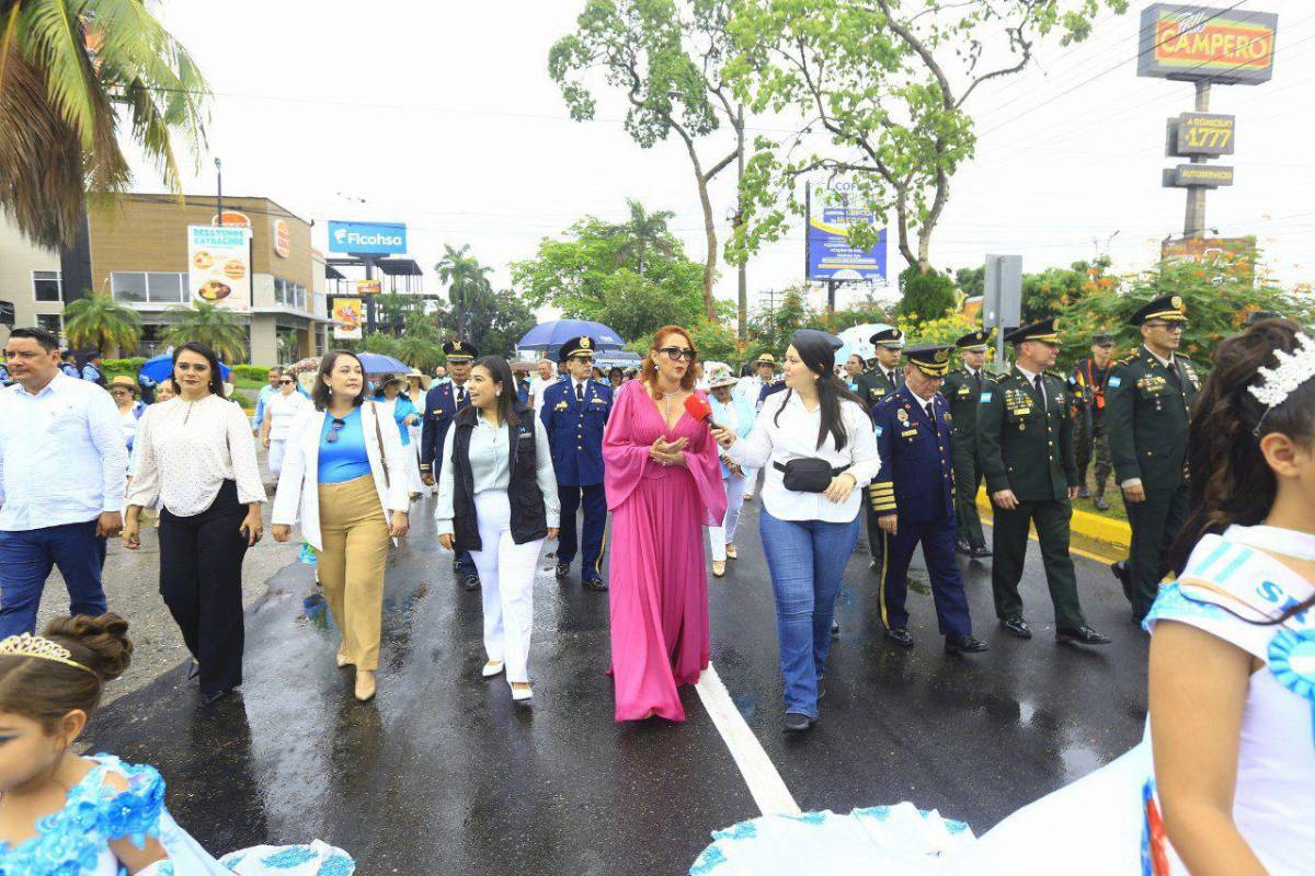 ¡Bellísimas! Así lucen las presentadoras hondureñas en este 15 de septiembre