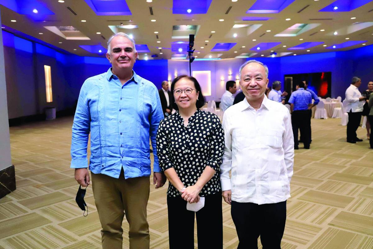 Convivio con directivos del BCIE y AHM