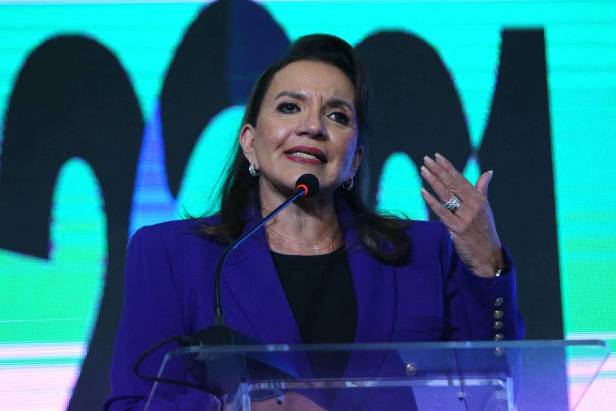 Xiomara Castro pide la renuncia de sus ministros por esta razón
