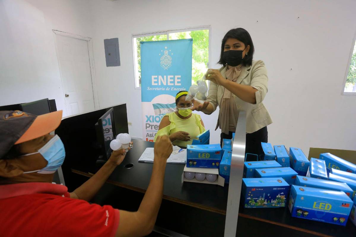 Comienza la entrega de focos ahorradores en San Pedro Sula