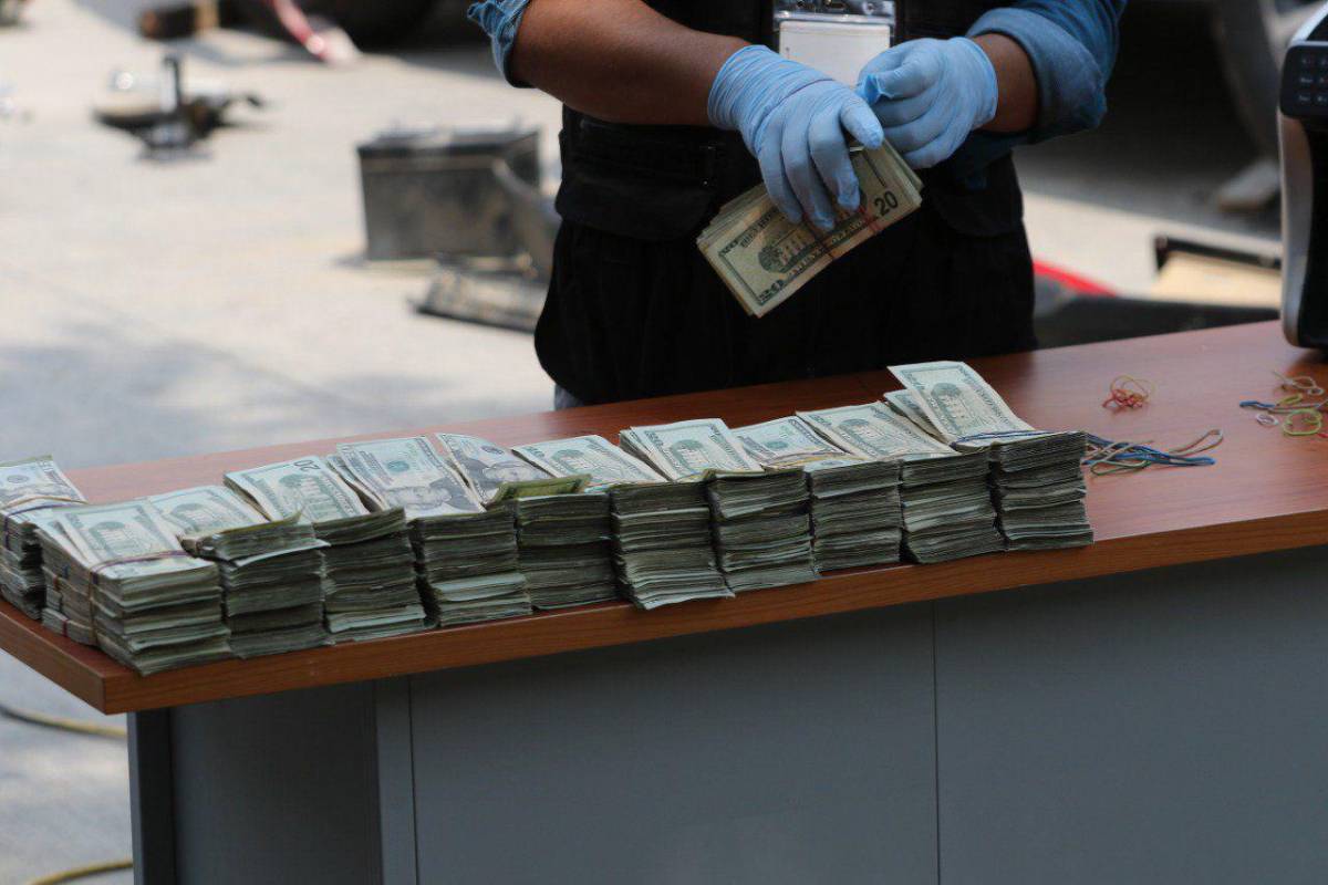 Capturan a tres personas con un millón de dólares en Guatemala
