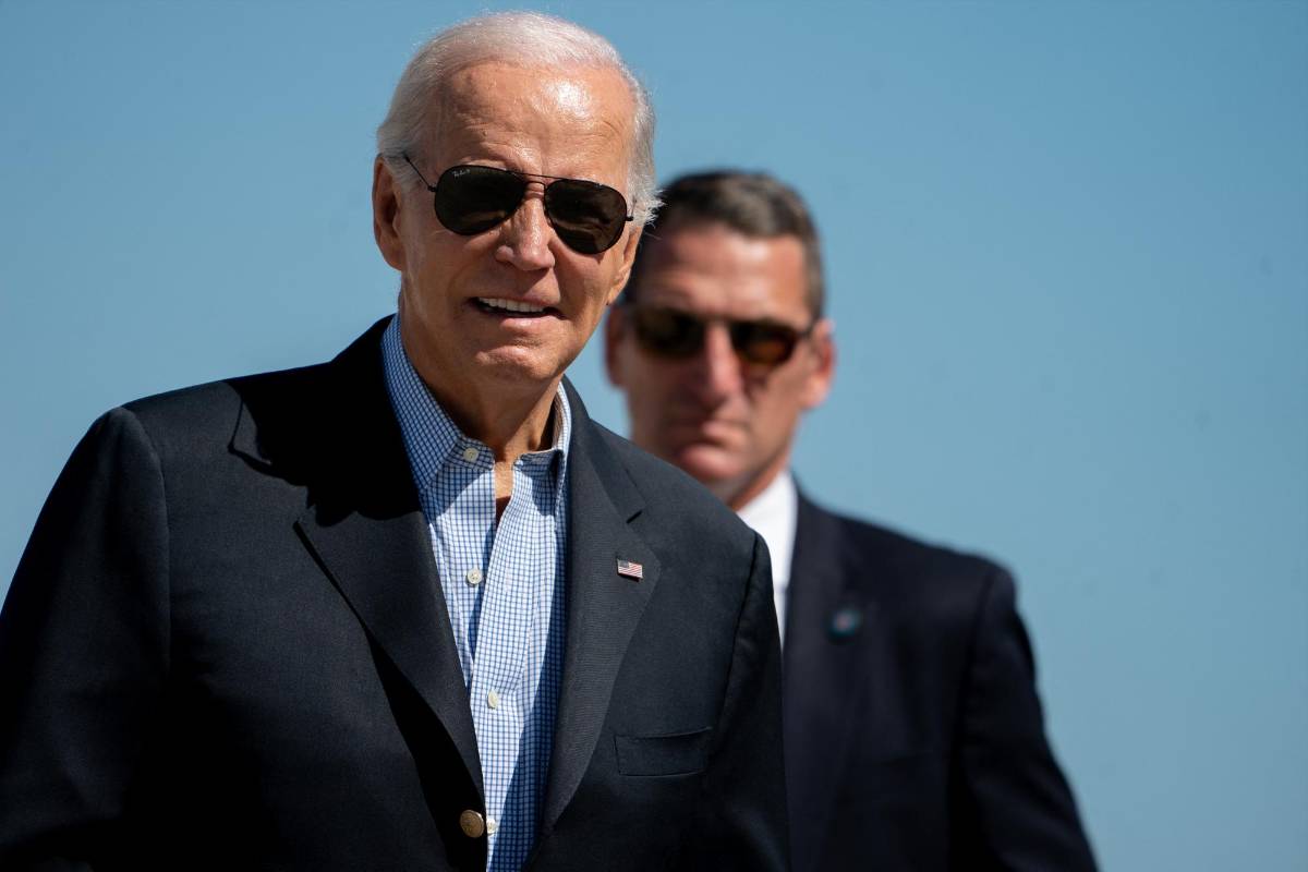 Biden llega a Florida para evaluar daños causados por huracán Idalia