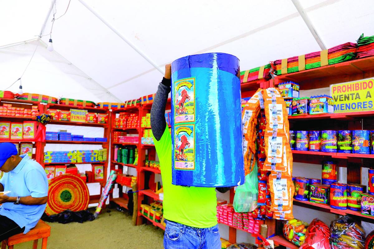 Adolescente hondureño a punto de perder la vista por detonar un mortero