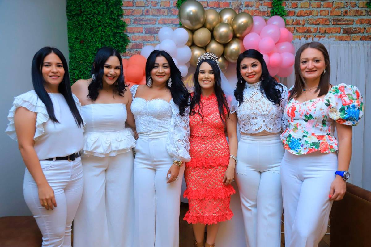 Noche femenina para festejar con la futura señora de Aragón