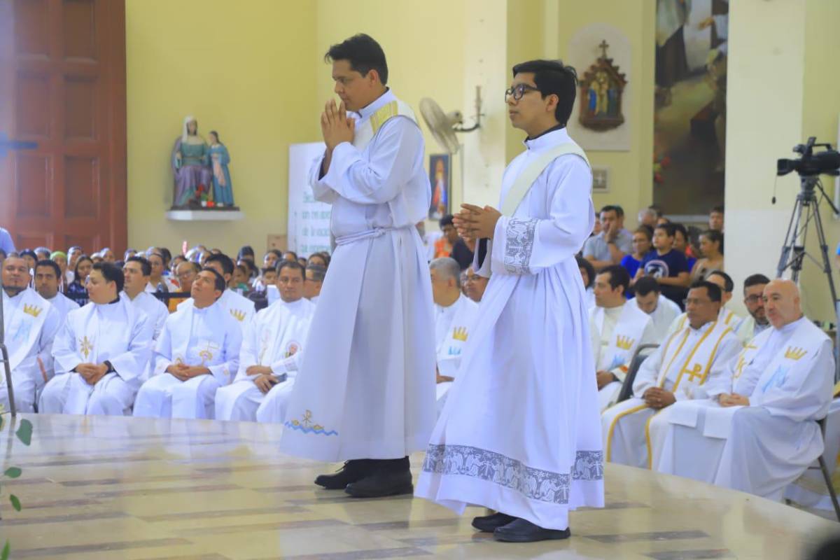Edwin Ávila y Osman Martínez, los dos nuevos sacerdotes al servicio de la Iglesia católica