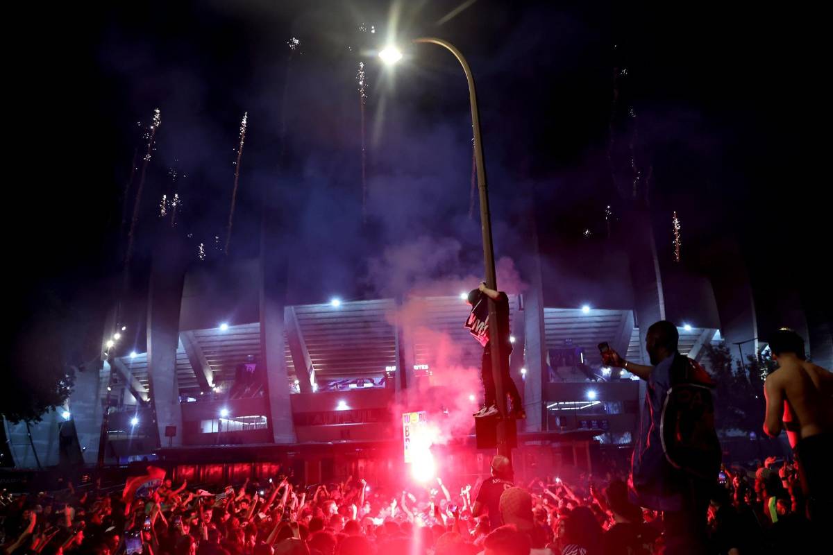 Caos en París tras triunfo del PSG: disturbios dejan dos muertos y cientos de arrestos