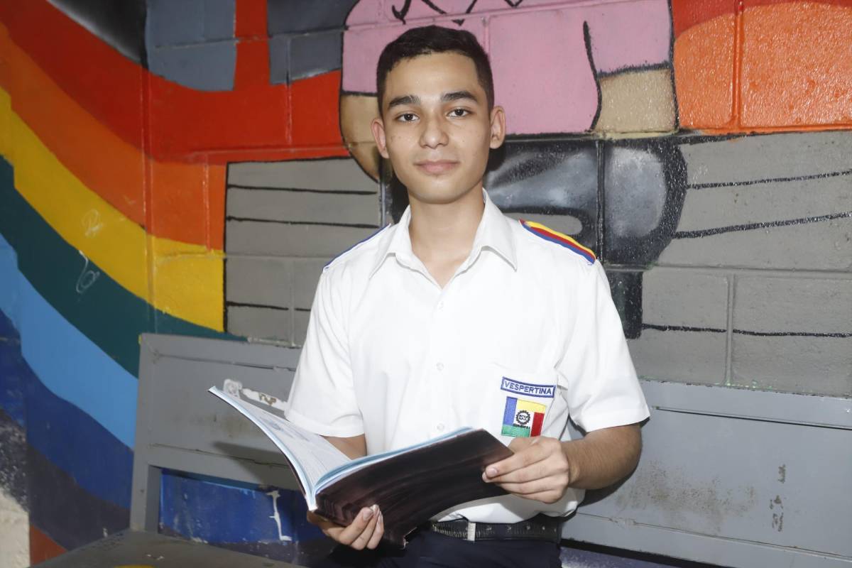 Siete estudiantes lideran la excelencia académica en el Intae de SPS este 2025