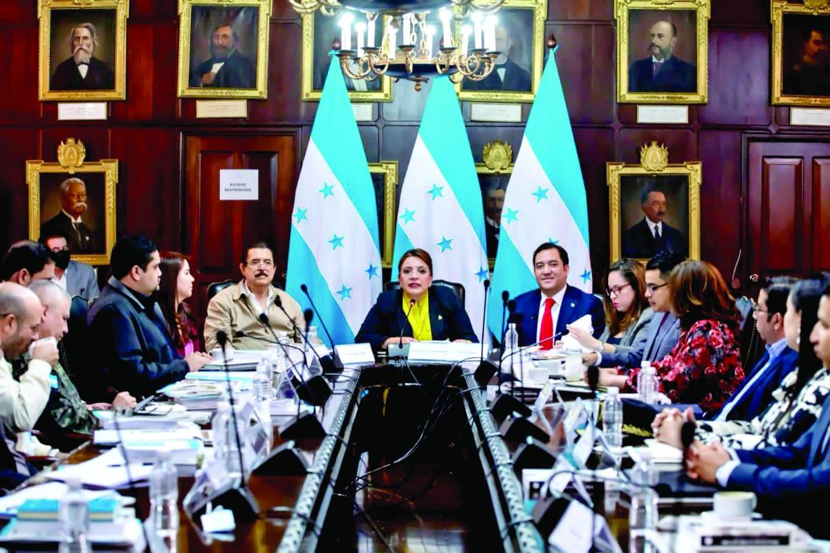 Gobierno se resiste a revelar evaluación de los ministros