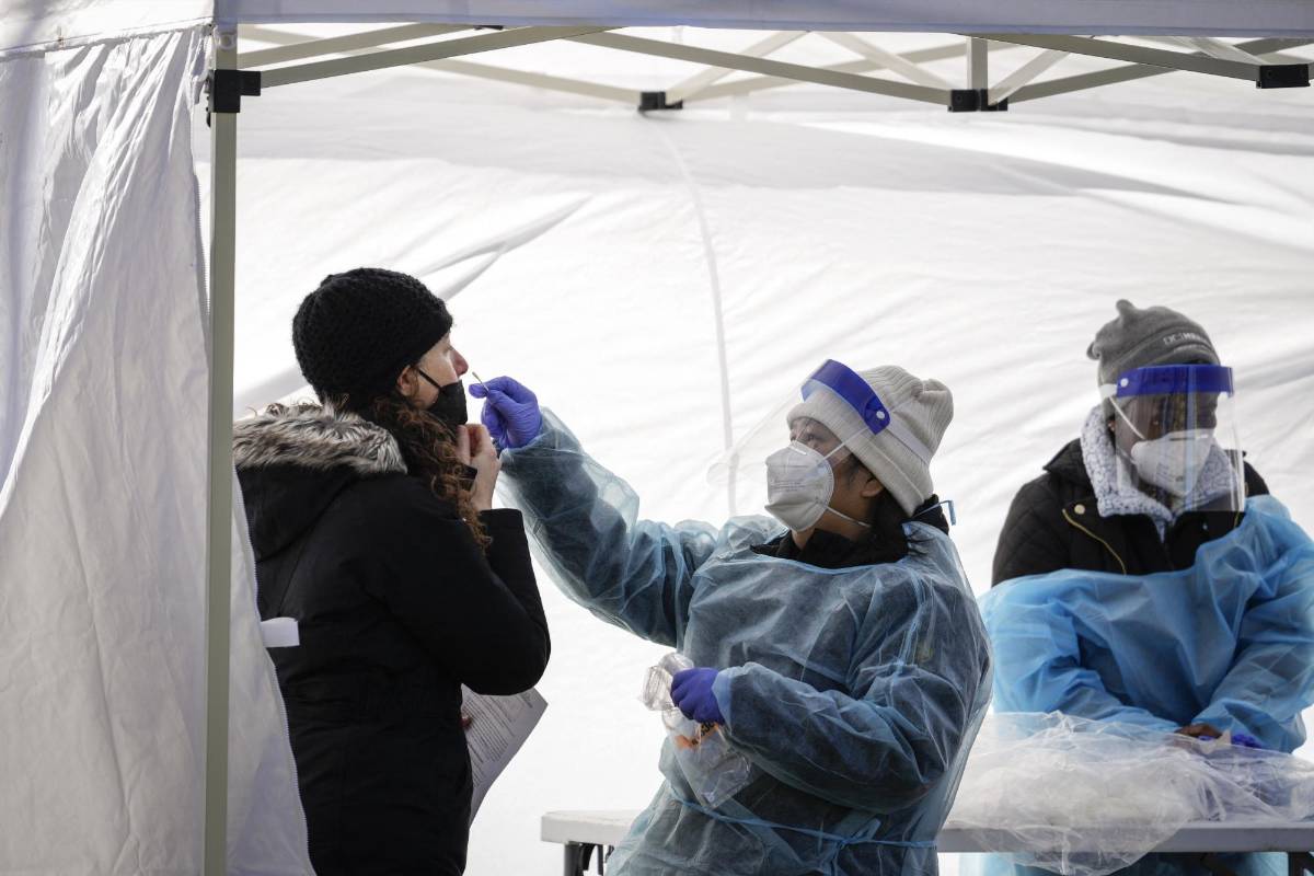 EEUU da por hecho que casi “todo el mundo” contraerá el coronavirus