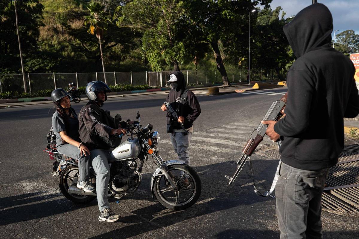 Calles vacías y filas en supermercados: así amanece Caracas tras la captura de Maduro