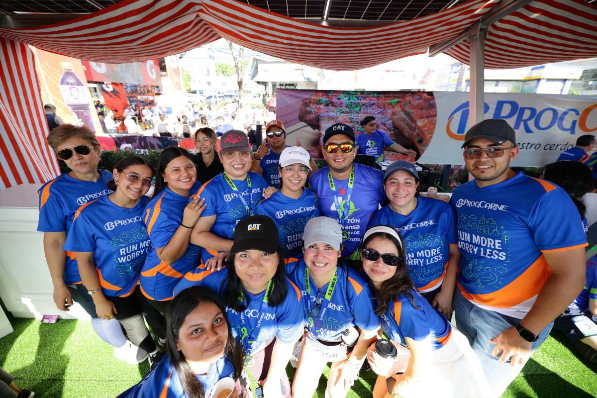 Grupos de runners llenan de energía y color la 49 Maratón de LA PRENSA