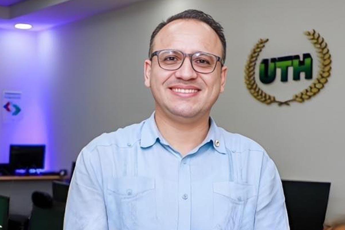 El Dr. Diego Chacón, Vicerrector de Vinculación Nacional e Internacional de UTH, expresó que “agradecemos la confianza de nuestro socio y amigo Gobierno de Estados Unidos a través de USAID, por poner en nuestras manos un nuevo programa, además de ofrecer una oportunidad única para la formación técnica, busca contribuir al desarrollo socioeconómico de Honduras al formar jóvenes con habilidades especializadas y listos para integrarse al mercado laboral”.