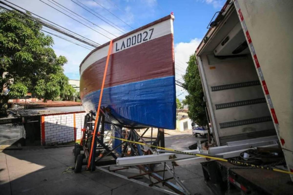 Lancheros de Amapala salvaron a la tripulación de Rosalinda