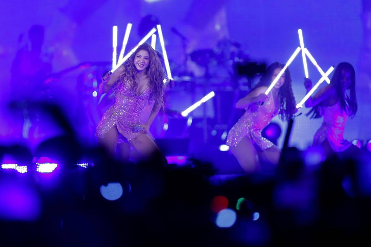 En fotos: Shakira supera los 400,000 asistentes en el Zócalo y cierra su gira por México