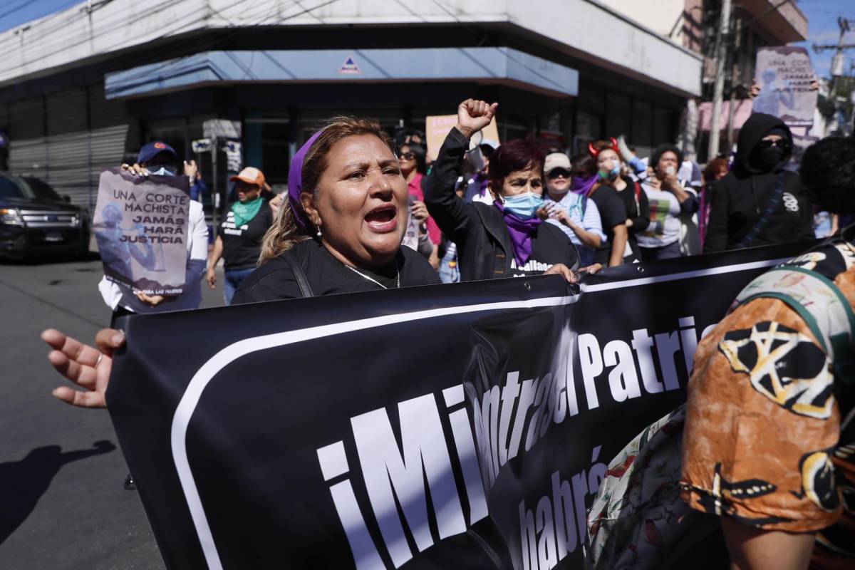 Honduras: mujeres exigen no más violencia en su día