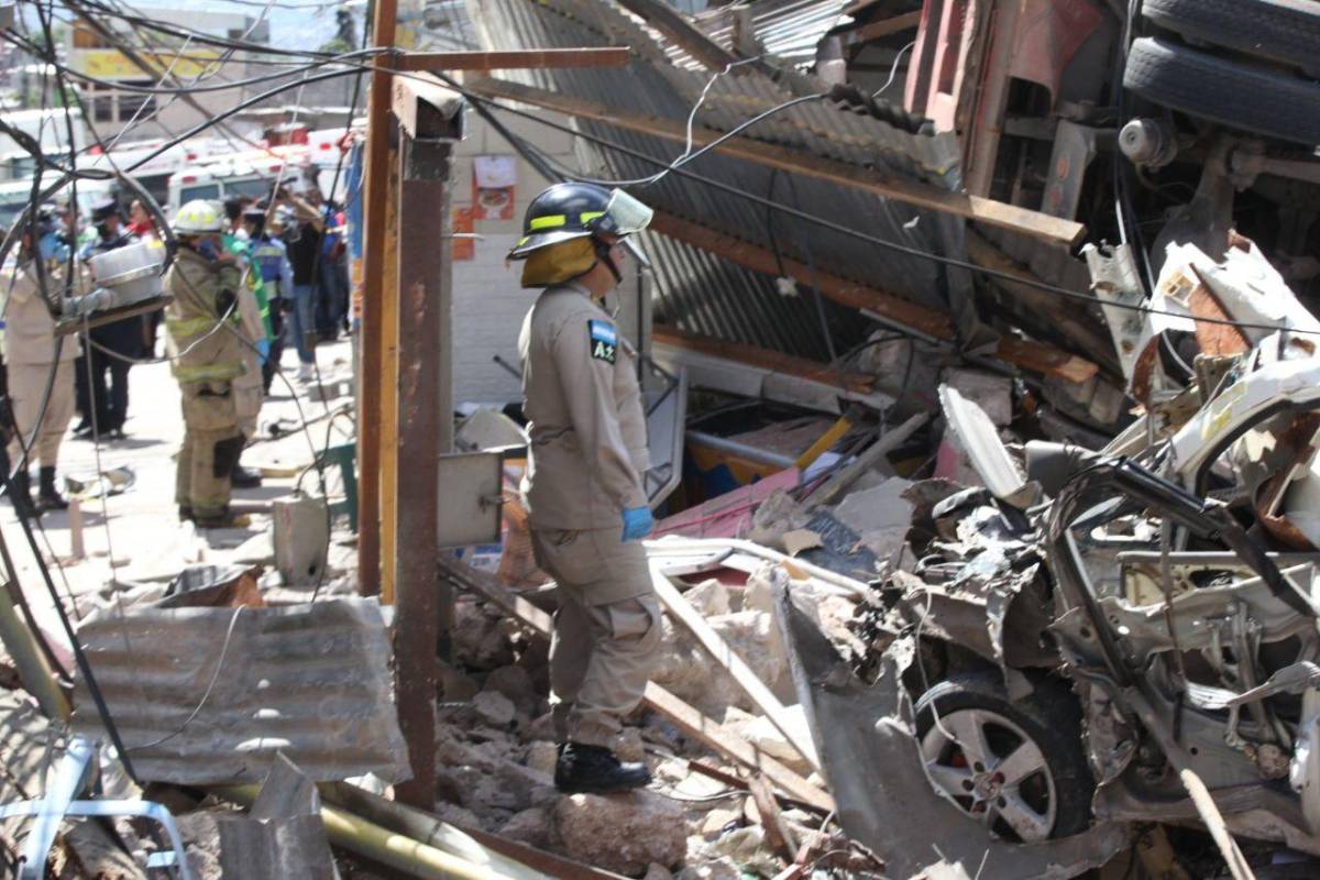 Venía desenfrenada: así fue el accidente que deja 7 muertos y 10 heridos en Tegucigalpa