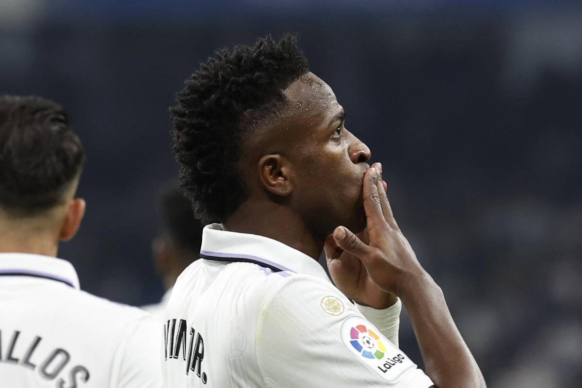 Vinicius celebrando su golazo en el inicio del segundo tiempo.