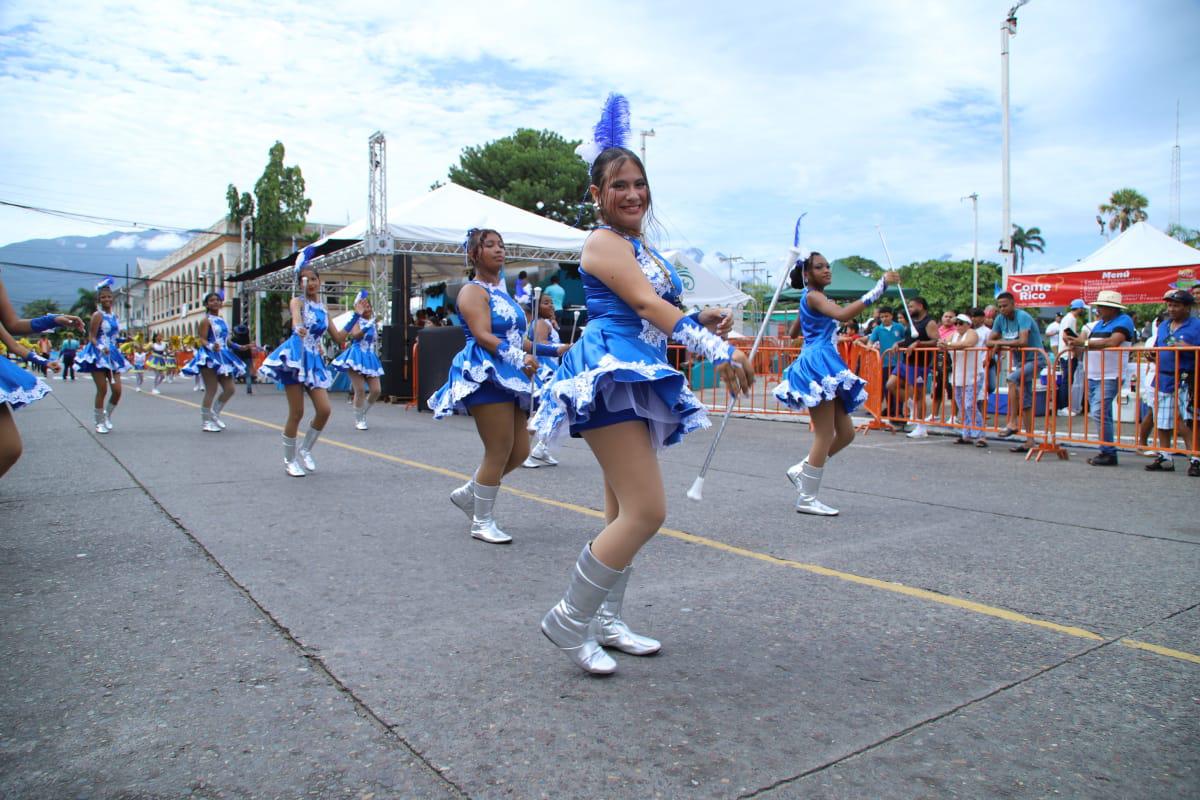 Desfiles patrios 2025: tradición y patriotismo resaltan en La Ceiba
