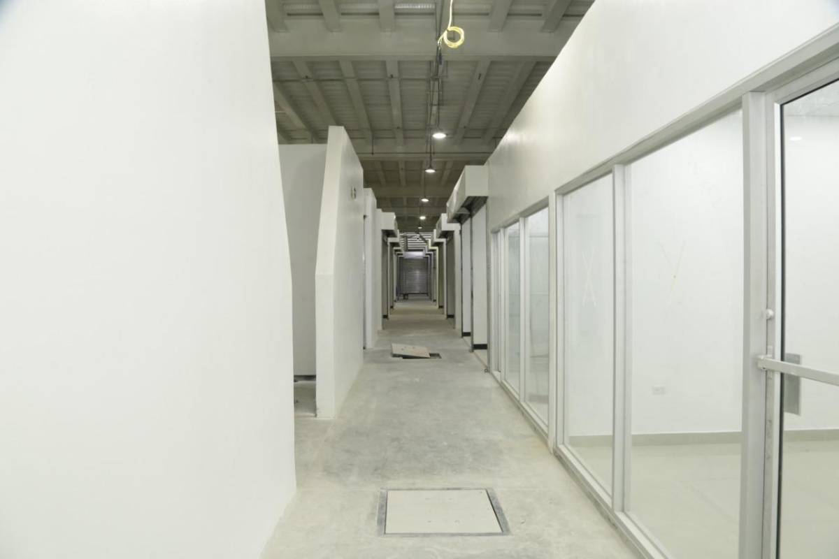 Mercado Guamilito en etapa final de reconstrucción