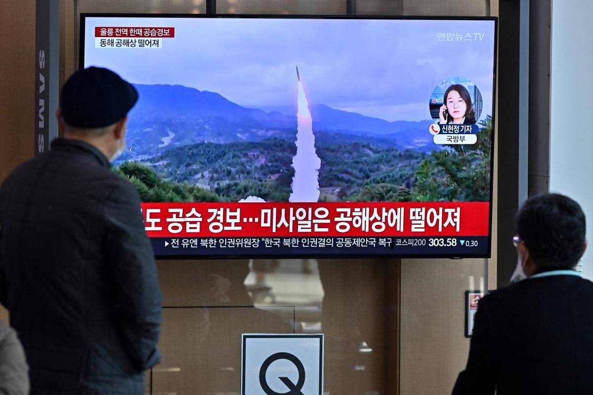 Tensión en Asia: Las dos Coreas disparan por primera vez misiles a sus respectivas aguas