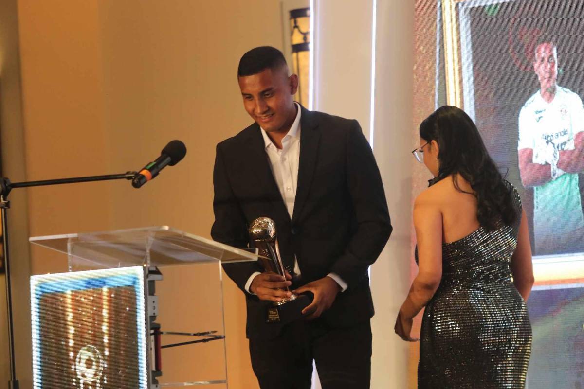 Motagua y Olimpia arrasan: ganadores e inesperado 11 ideal en premios de Liga Nacional