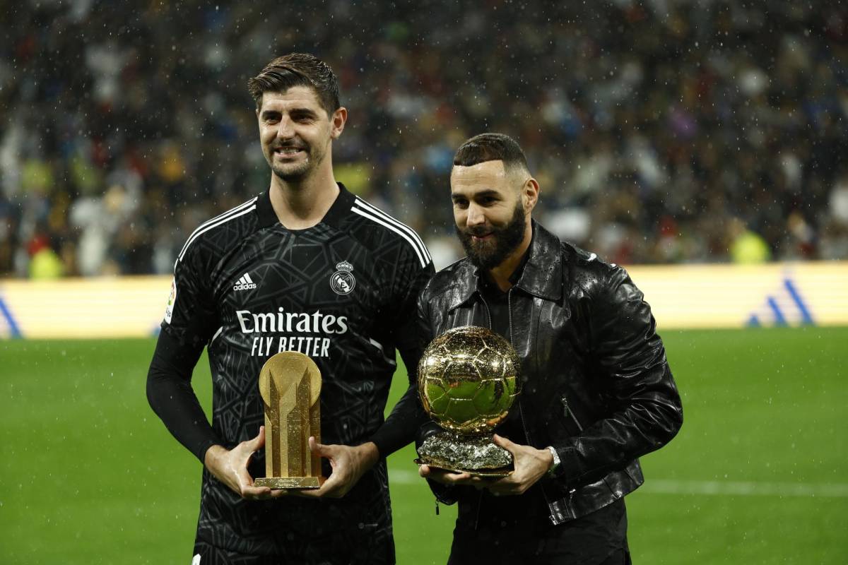 El Bernabéu se tiñó de oro para rendirle homenaje a Benzema y Courtois