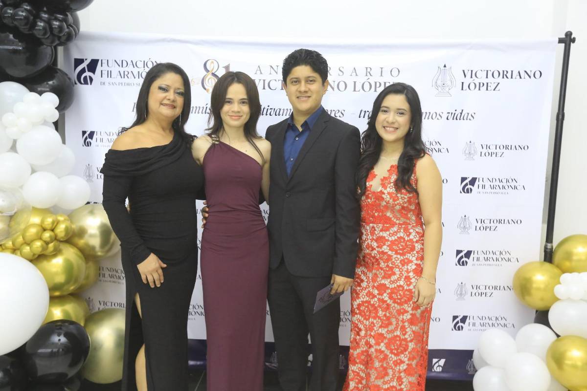 Fotos: Victoriano López festeja su 81 aniversario con gala artística