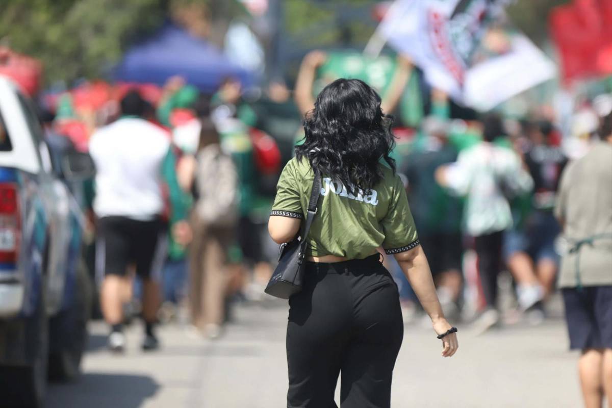 Esposa de futbolista y argentina enamoran: las bellezas en el Marathón-Olimpia