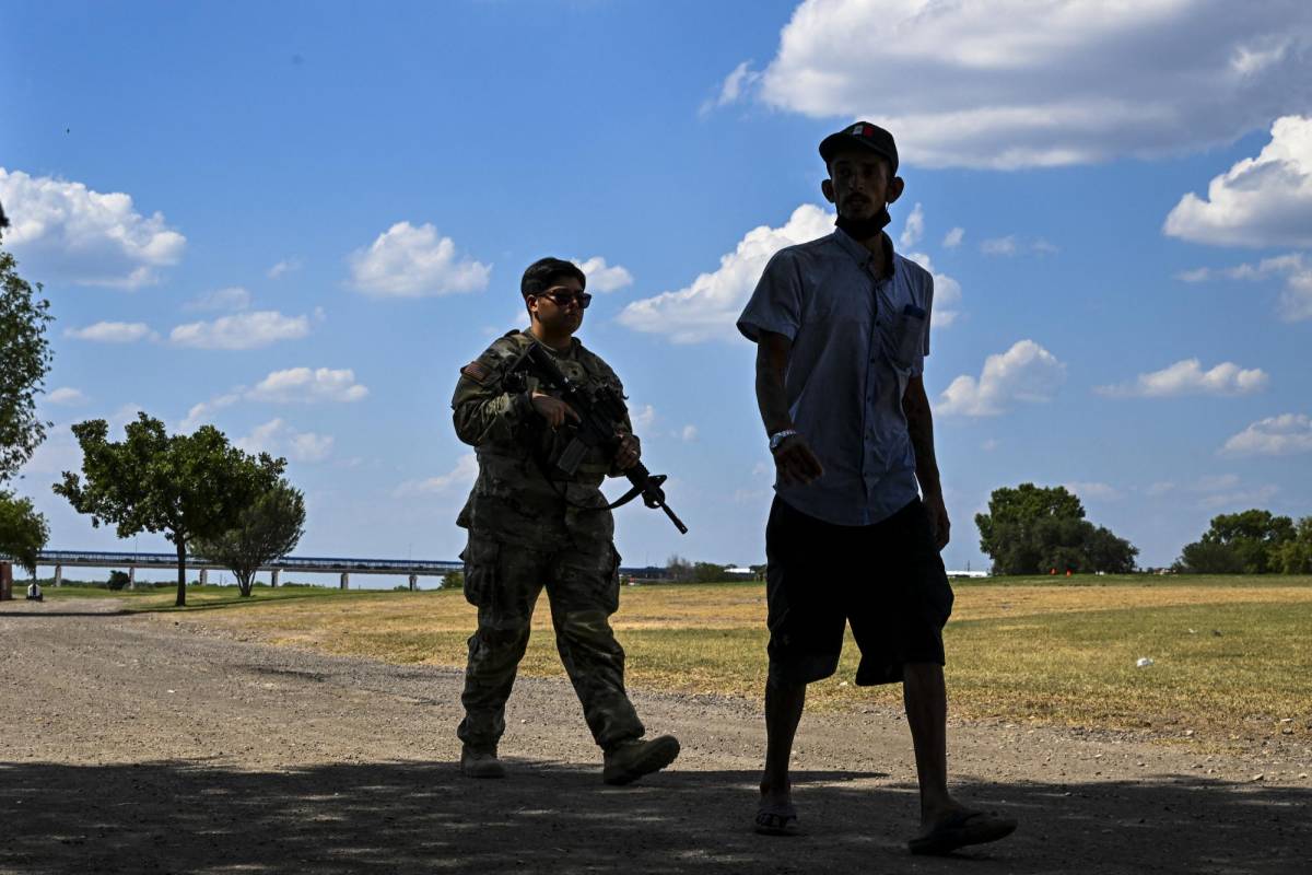 Elementos de la Guardia Nacional podrán regresar a los migrantes a México.