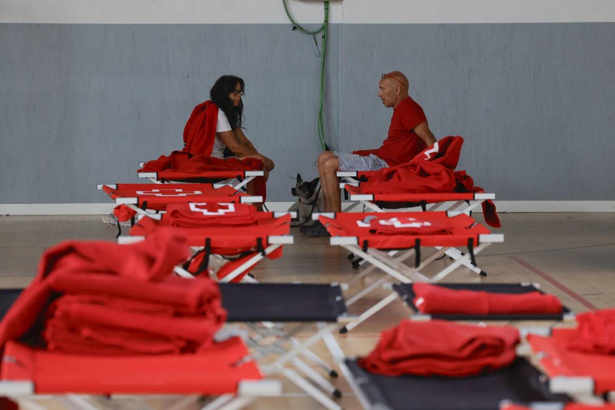 Un muerto y  miles de evacuados por incendio en Madrid