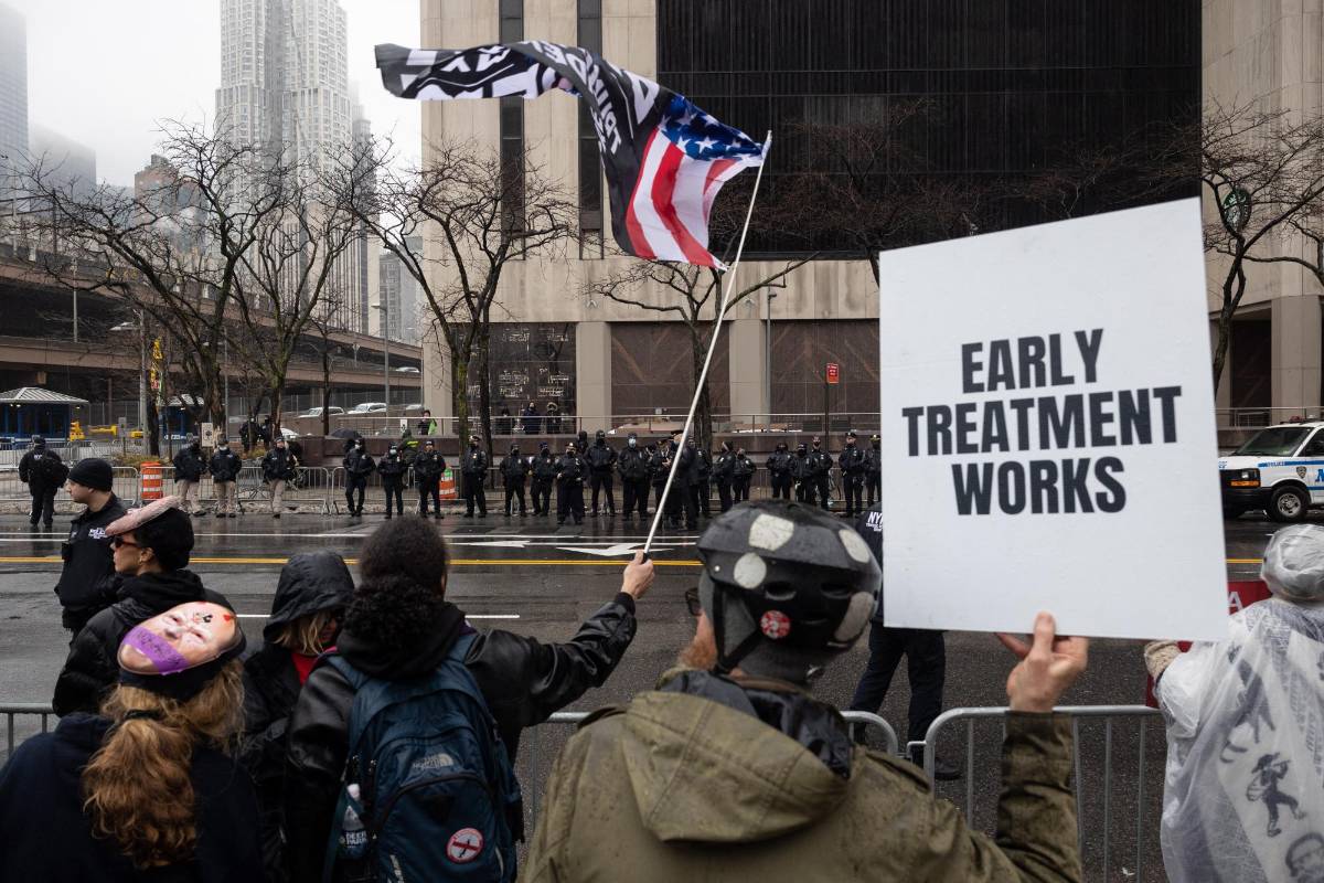 Nueva York despedirá a unos tres mil empleados este viernes por no vacunarse