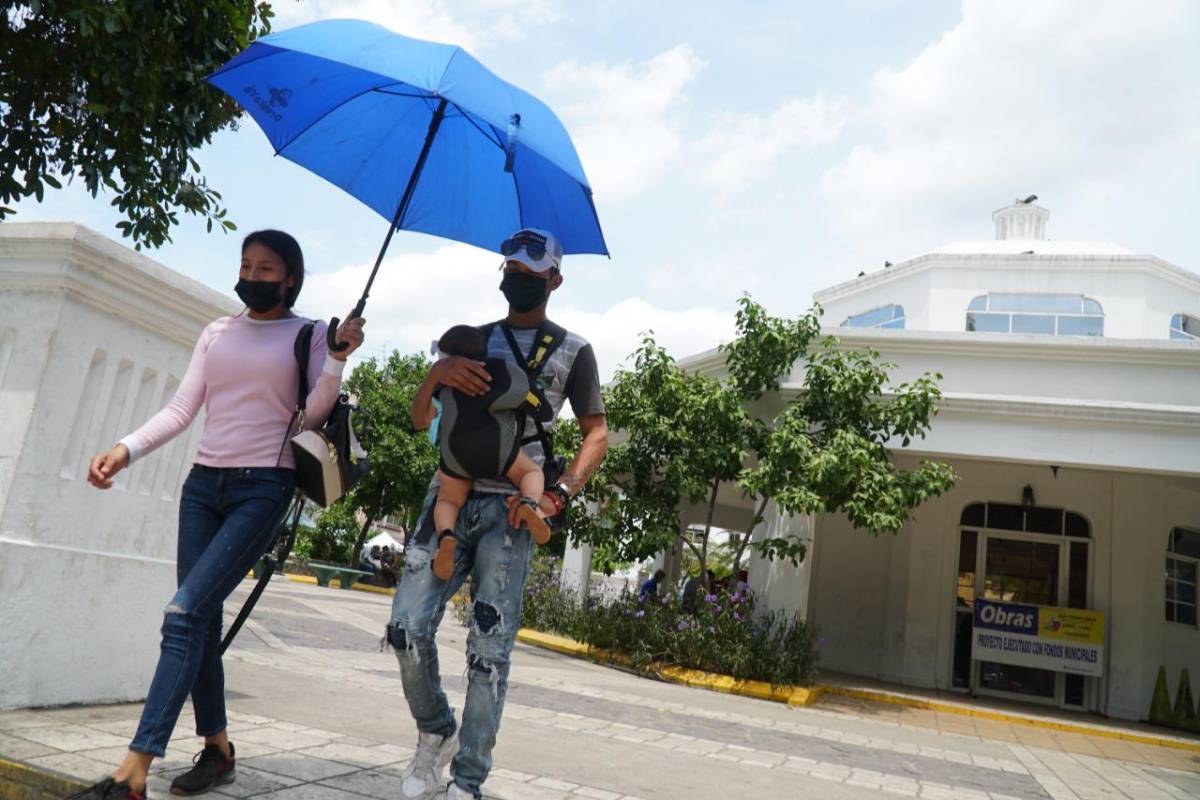 Vaguada e ingreso de humedad dejarán lluvias este martes en Honduras