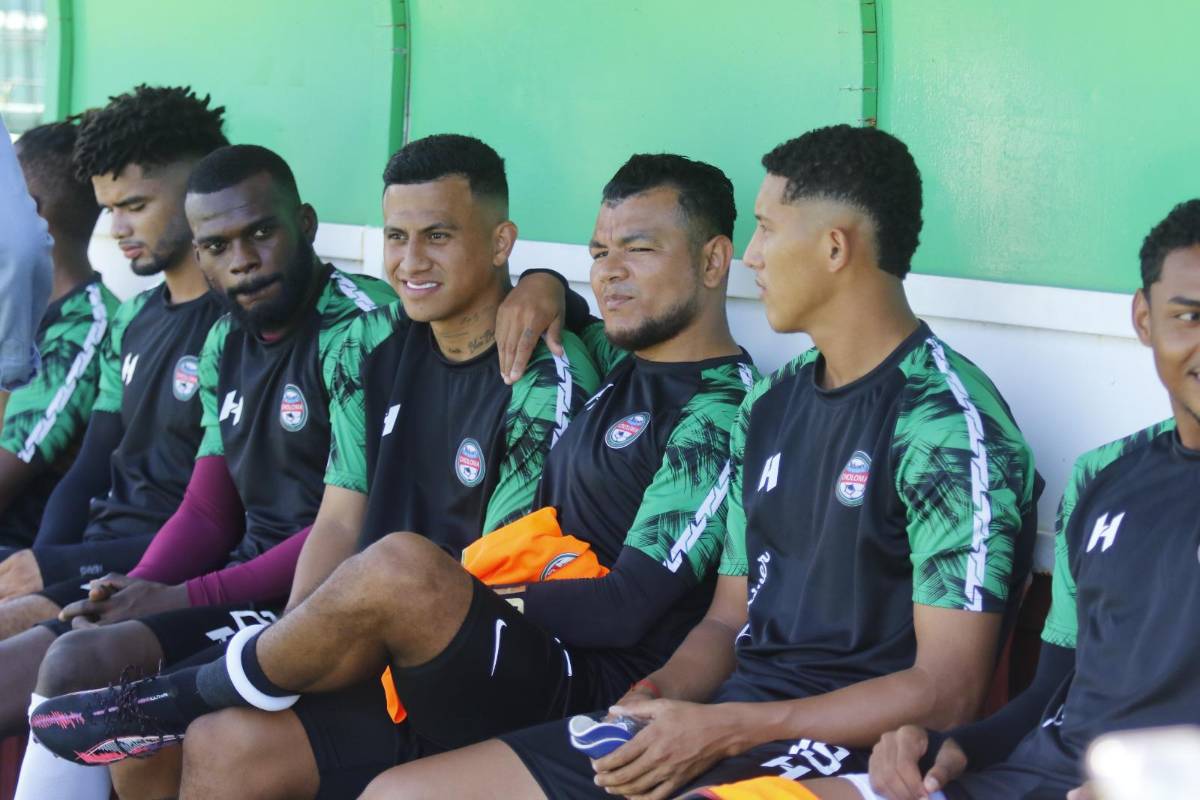 Copa LA PRENSA: Mario Martínez sorprende y chicas en el Marathón-Choloma