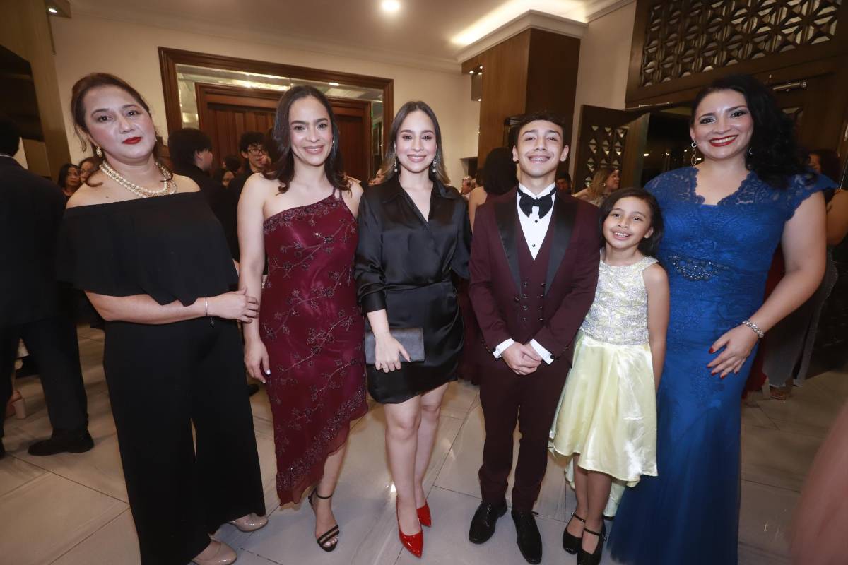 Así fue la fiesta de graduación de los Seniors 2025 de Florencia School