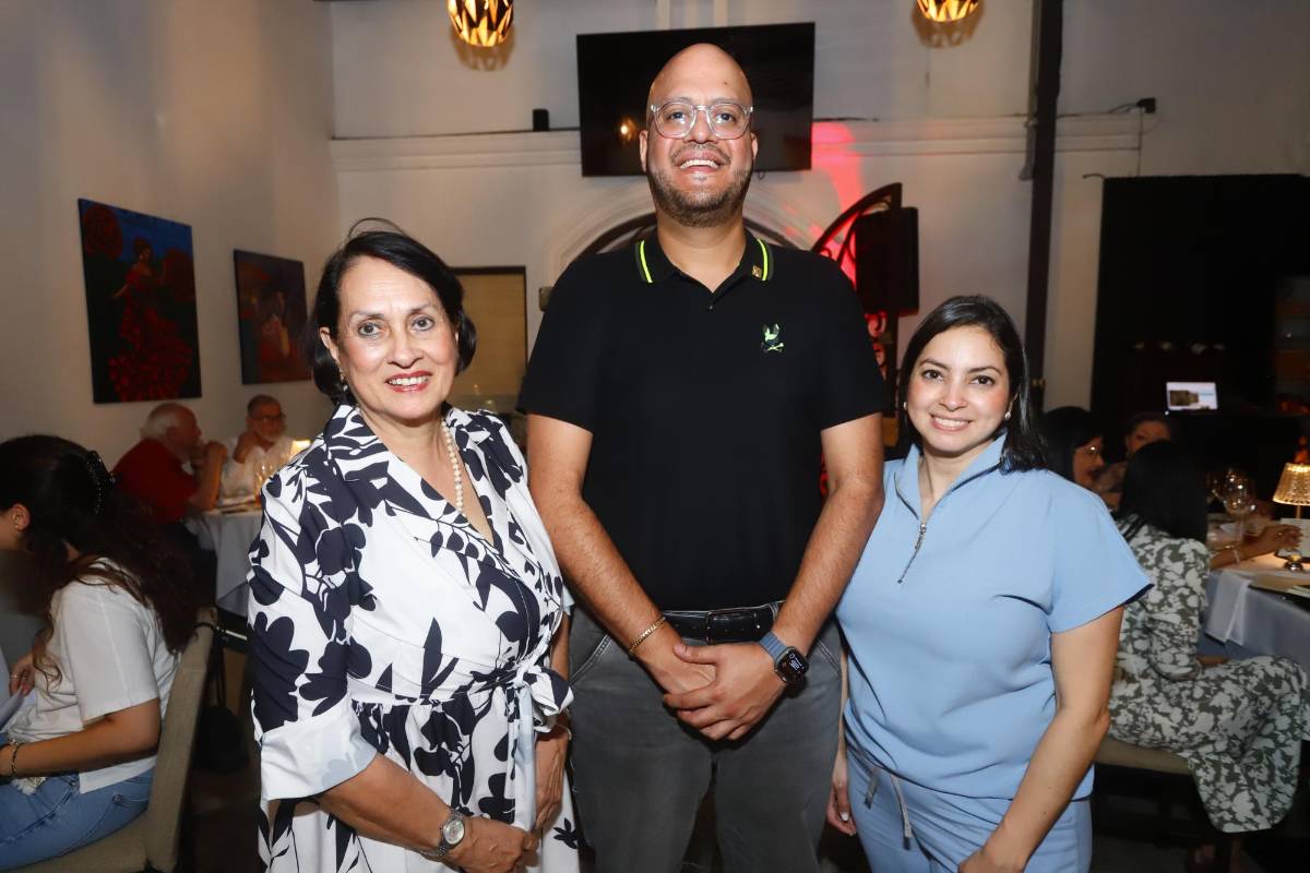 Así se vivió el evento Maridaje de Letras, Vinos y Tapas