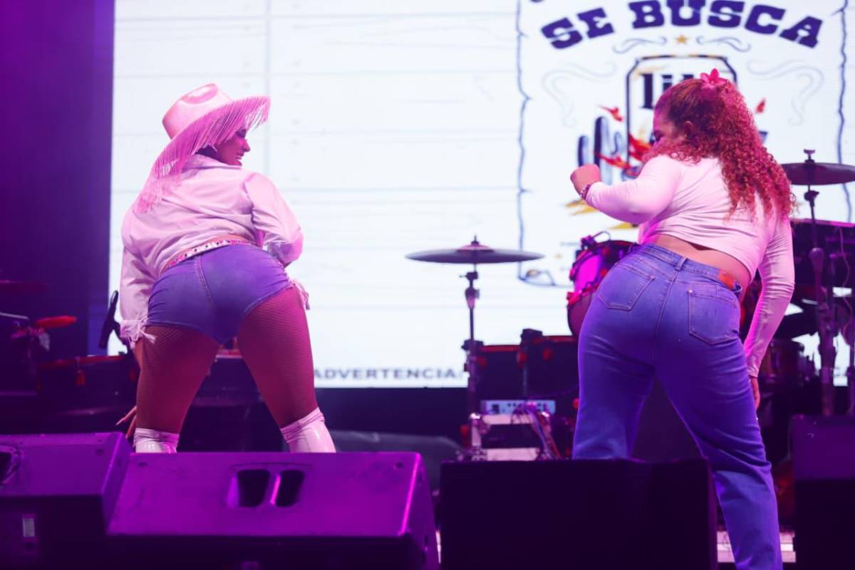 Chicas Roland brillan en la Feria Juniana 2026 del Campo Agas