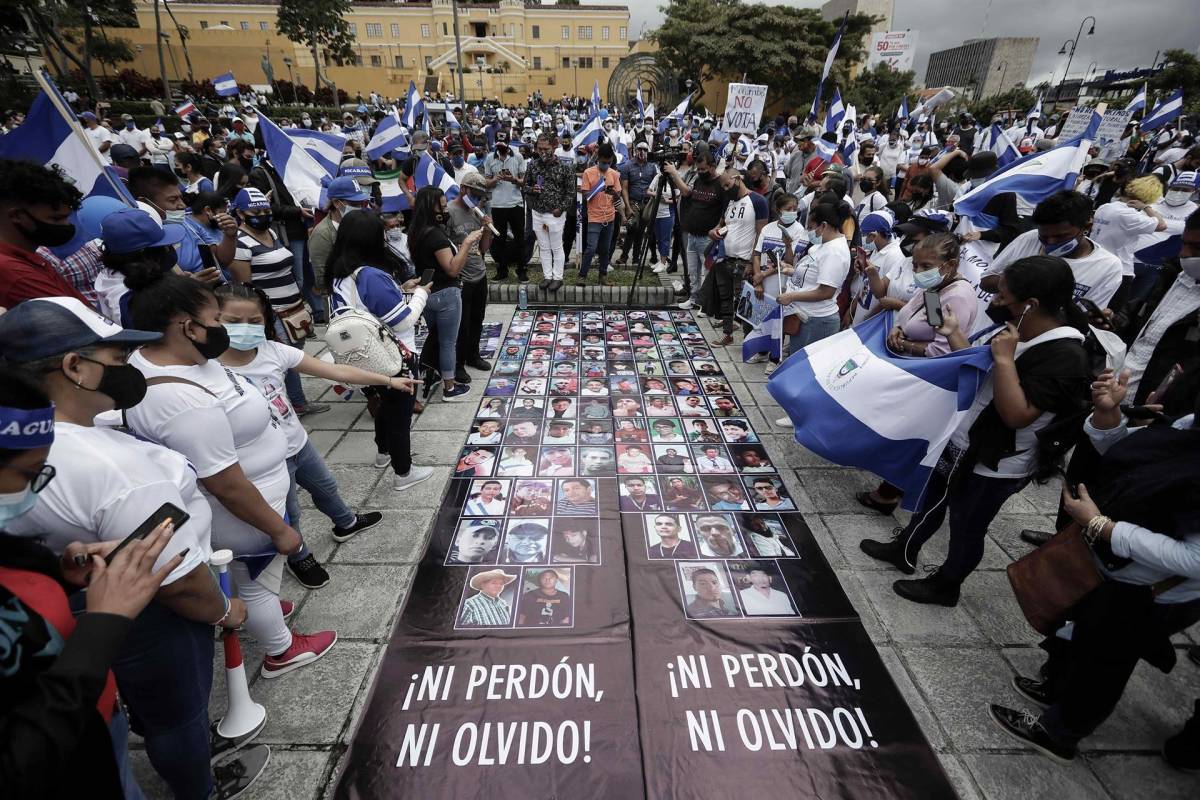 Nicaragüenses piden a OEA, ONU y UE que declaren ilegítimo a Ortega