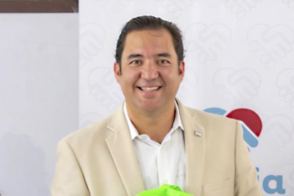 Héctor Zelaya llama a Nasralla “paracaidista del gobierno”