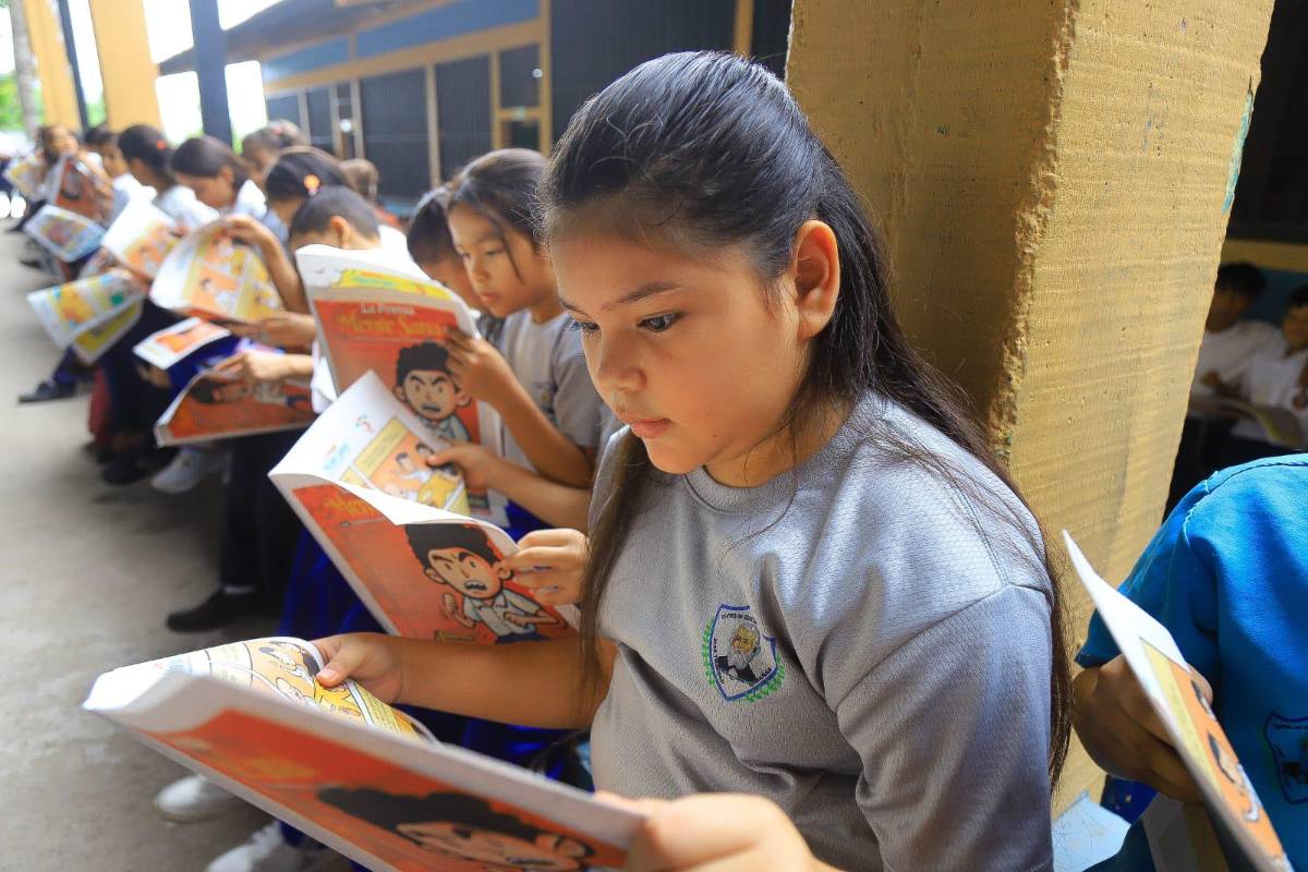 Alumnos de escuela Cabañas aprendieron con fascículos de Mente Sana