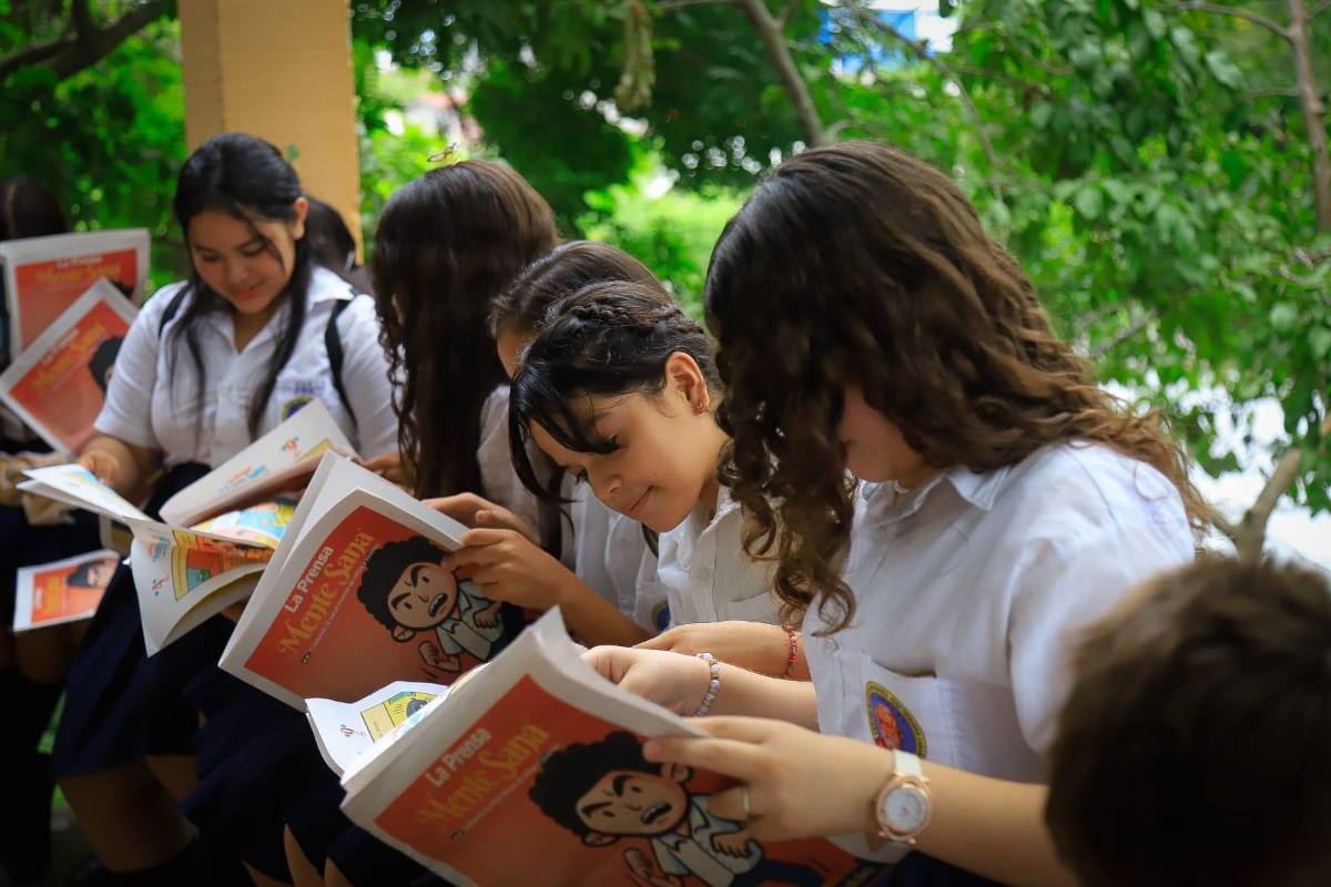Alumnos de escuela Cabañas aprendieron con fascículos de Mente Sana