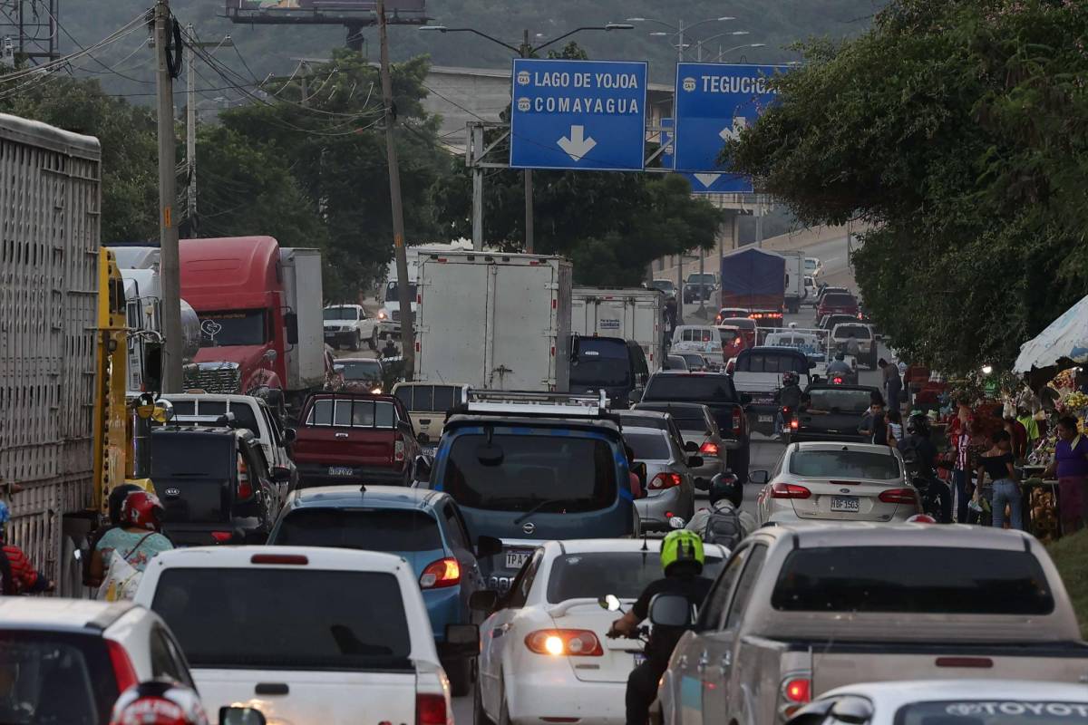 Pese al intercambiador del sur, el congestionamiento dura por varias horas.