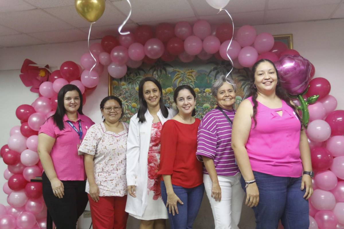 Imparten charla magistral sobre prevención del cáncer de mama