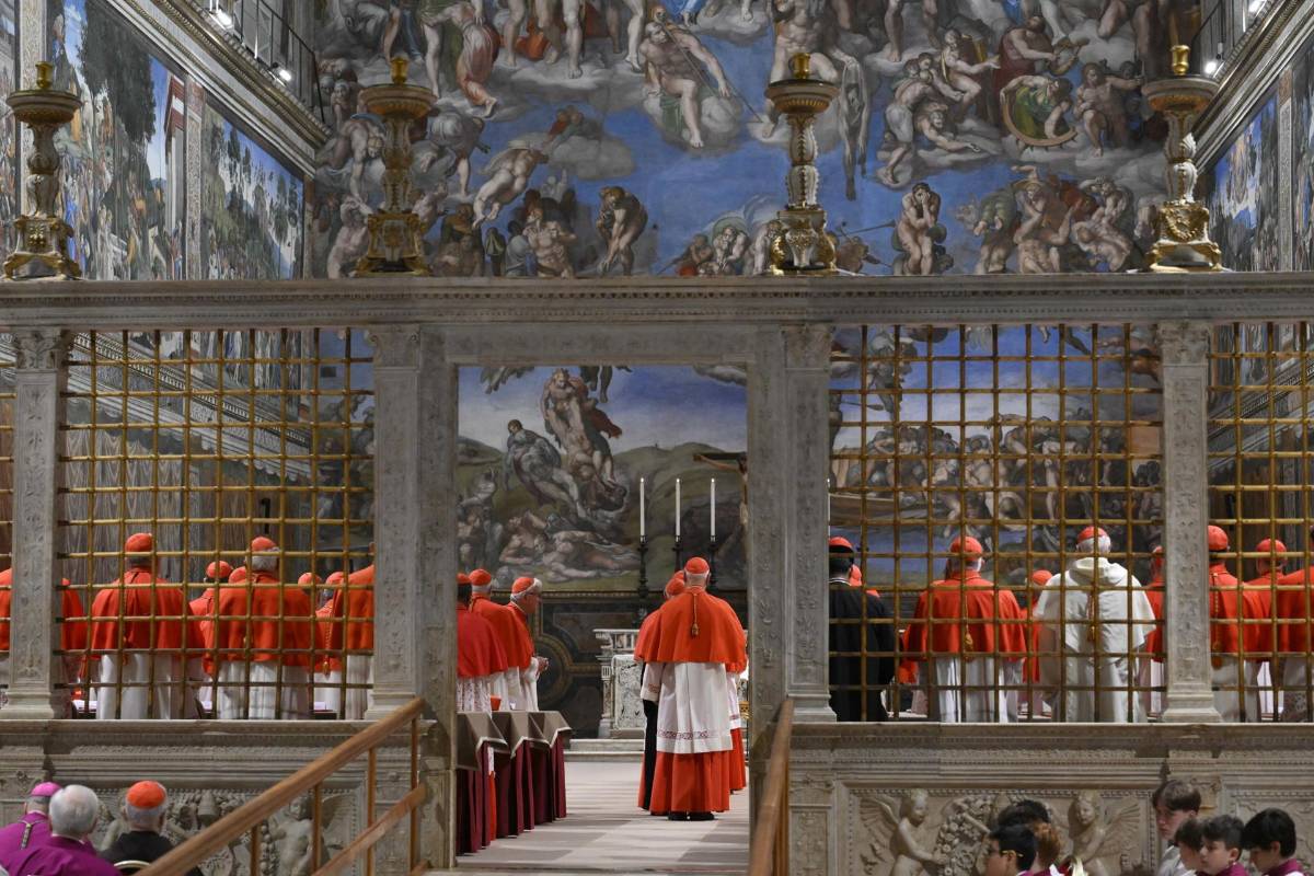 Así fue la primera jornada del cónclave: fumata negra y aún sin Papa