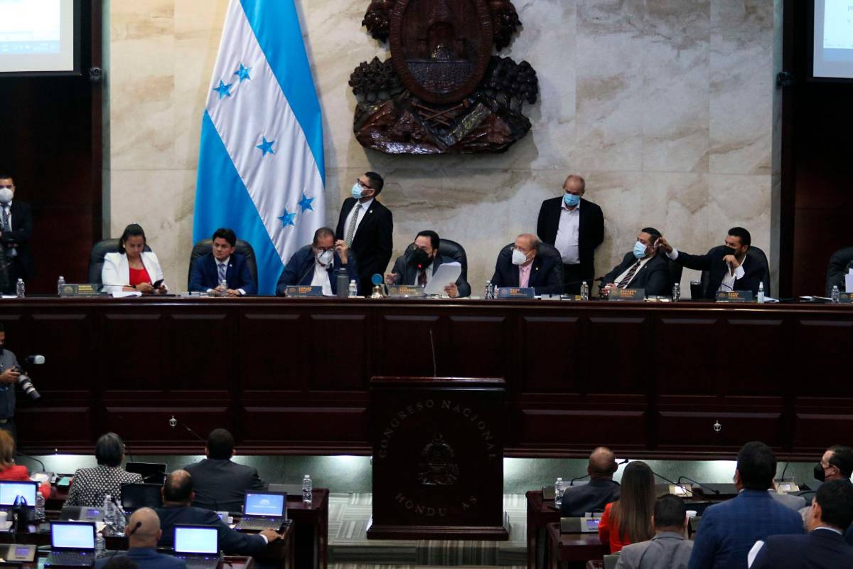 Activistas de partidos políticos pueden aspirar a magistrados