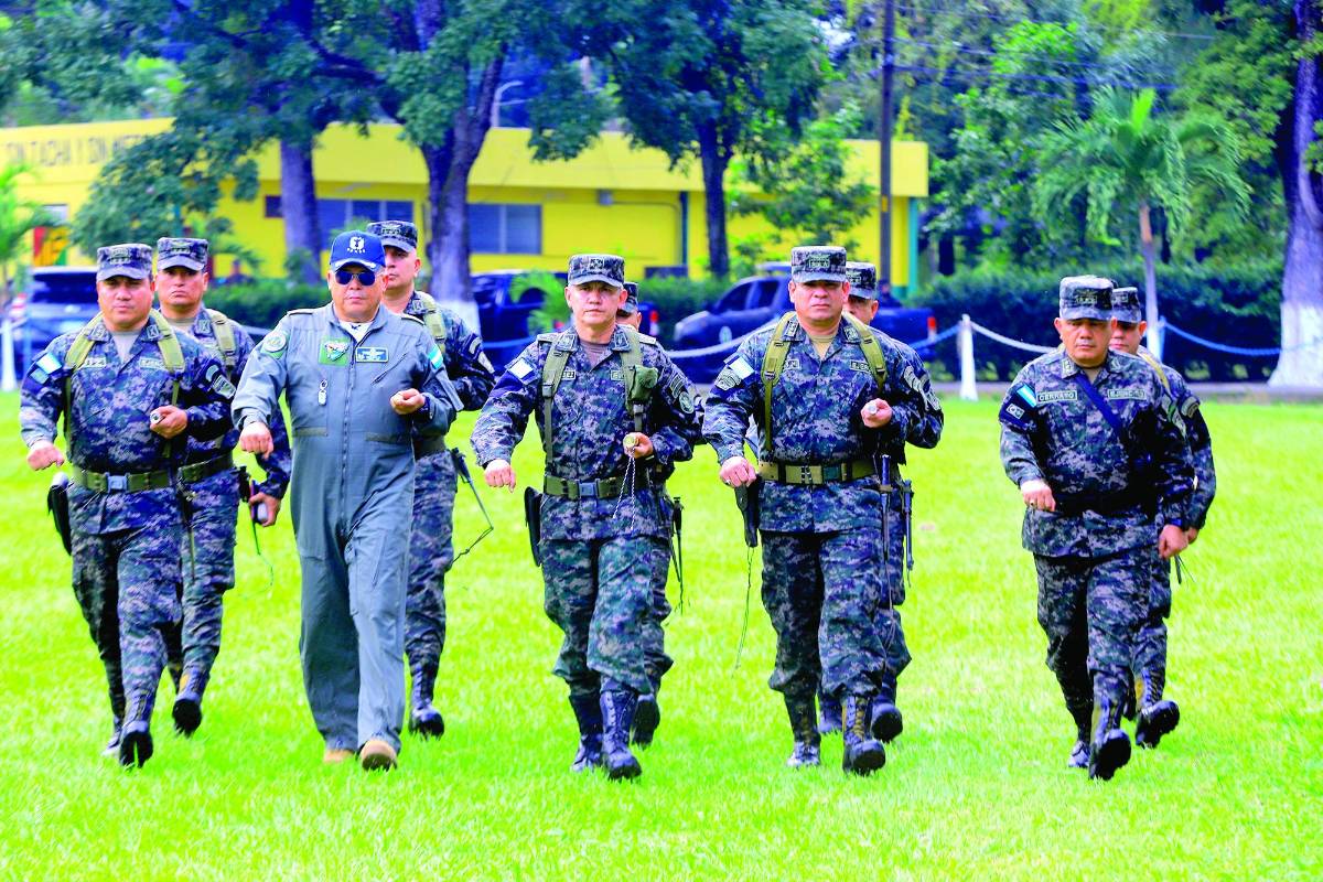 Realizan traspaso de mando en la 105 Brigada y sus unidades militares