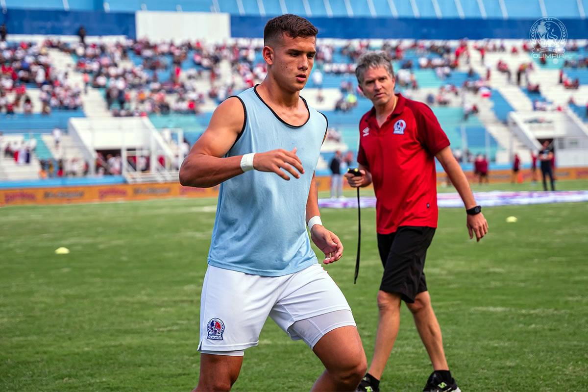 En el Torneo Apertura 2022, André Orellana apenas tuvo dos apariciones, jugando por la banda derecha y como defensa central.