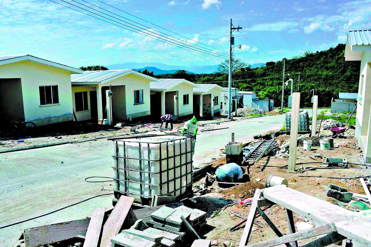 Para proyectos de urbanización con viviendas de tipo social que no sobrepasan seis millones de lempiras se les otorga una mayor financiación en comparación al resto de actividades productivas.